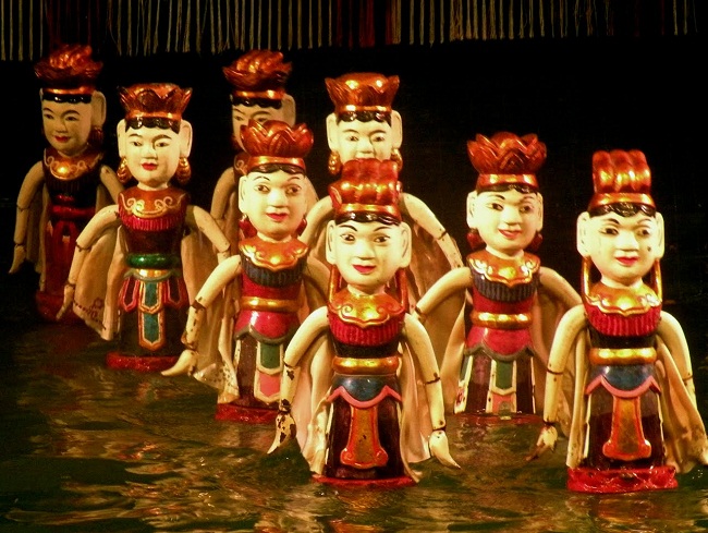 puppets-on-water