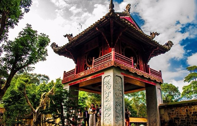prettiest-vietnamese-temples-of-literature-hanoi-vietnam