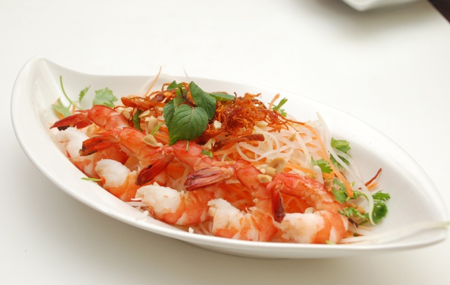 Vietnamese shrimp salad