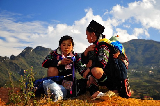 beautiful-ethnic-black-hmong-north-vietnam