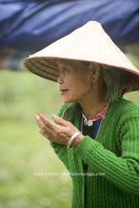 belle-vieille-femme-thai