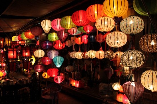 the-coloured-lamps-hoian