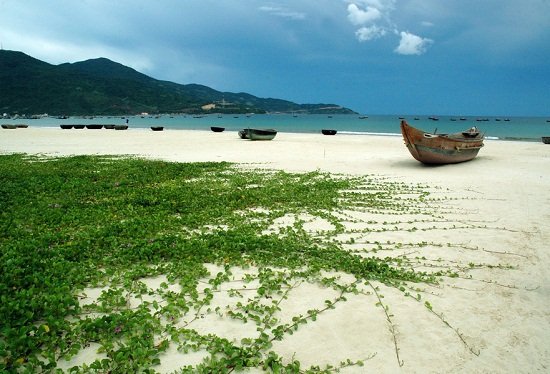 Hoi-an-beach-seaside