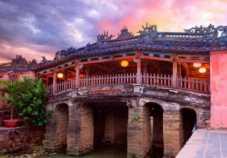 le-pont-japonais-hoi-an-vietnam