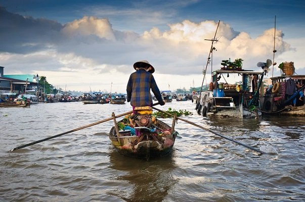 Float market in Vietnam