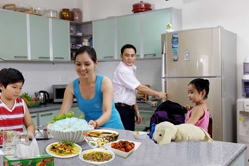 Vietnamese woman in family