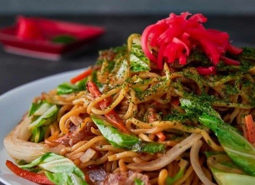 Yakisoba – fried noodles with strong flavors from Japan