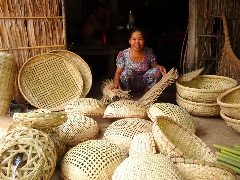Phuoc Tuy weaving village
