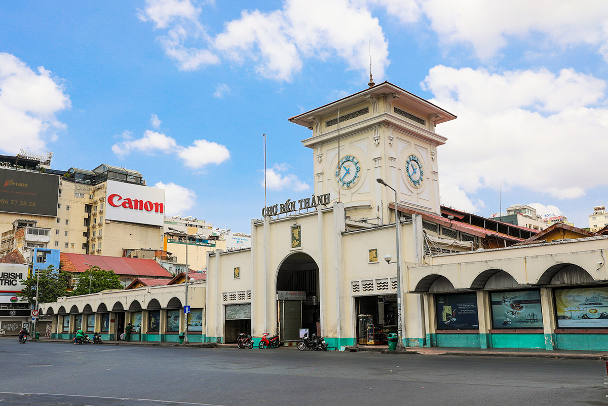 ben thanh market saigon vietnam