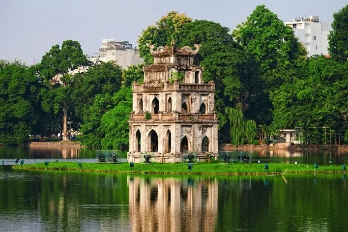 Lago Hoan Kiem Hanoi Vietnam