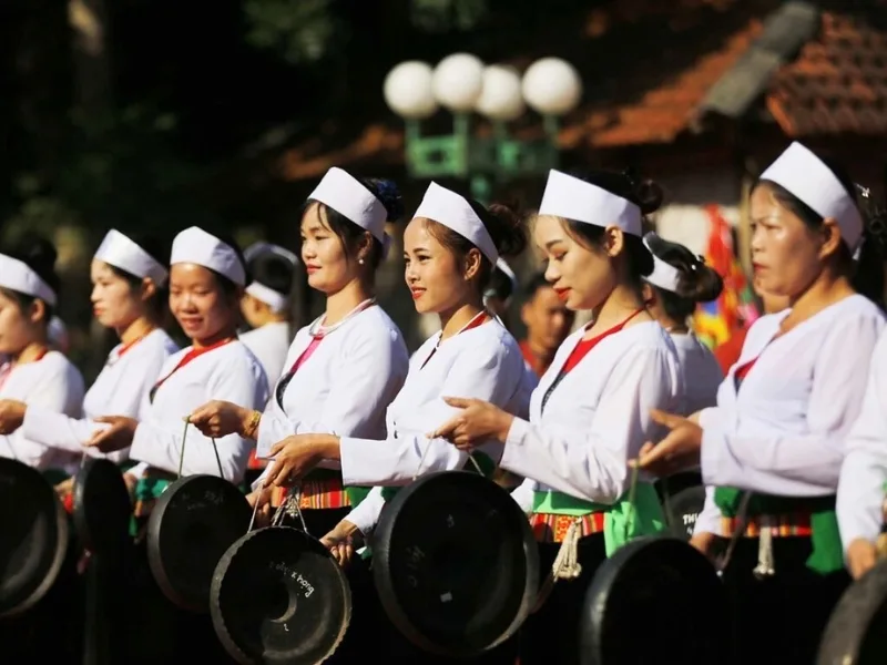 The Muong people