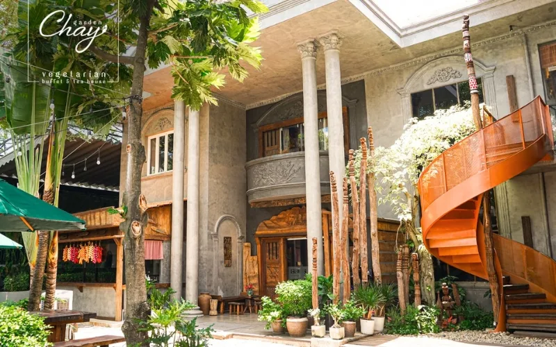 The vegetarian restaurant Chay Garden creates an oasis of peace, separated from the hustle of Saigon