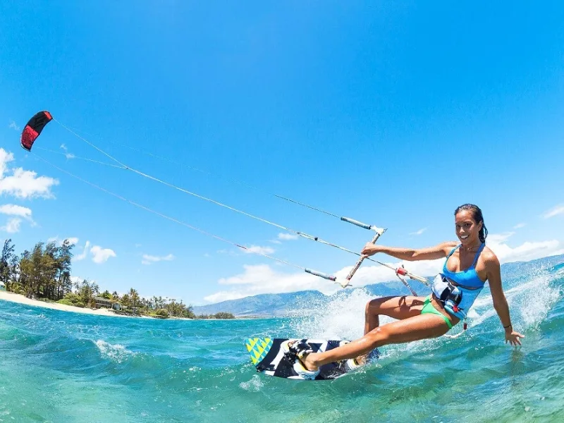 Under mild and sunny skies, Mui Ne reveals its beaches and colorful dunes, the perfect playground for kitesurfing