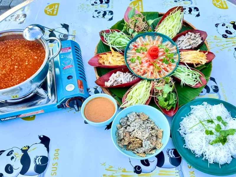 Lẩu Thả (Phan Thiet Fish Fondue) Mui Ne