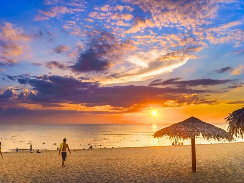 Nhật Lệ Beach