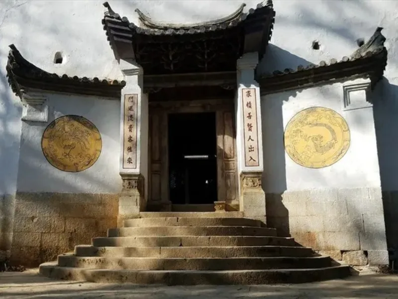 Palace of the Hmong King at Sa Phin