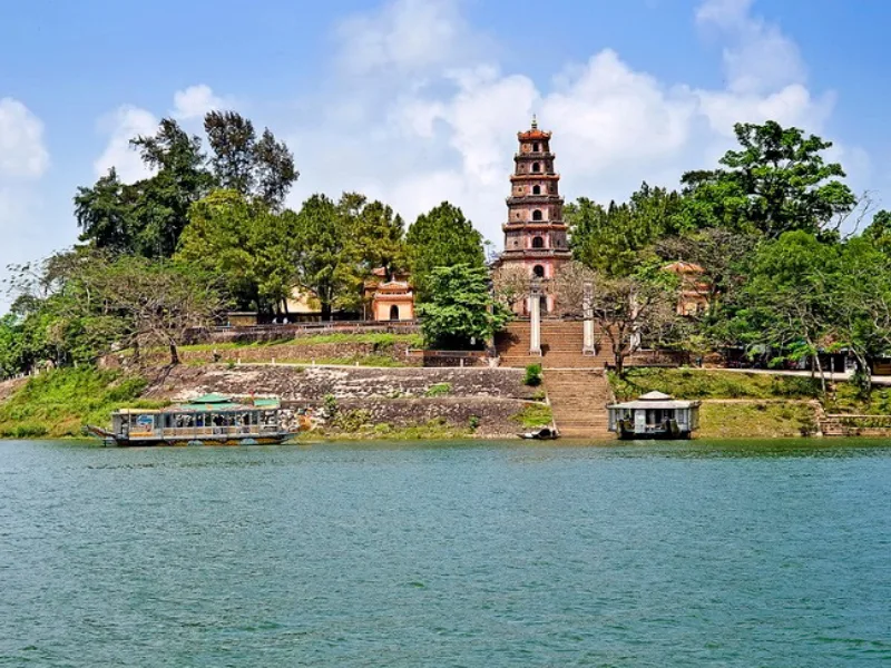 Pagoda of the Celestial Lady