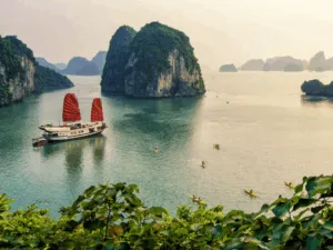 Vietnam 15-Day Circuit – Complete Travel Guide