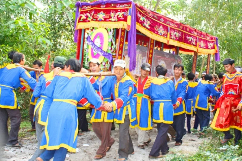 An ethnic minority funeral