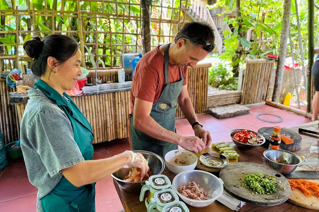Cooking-class-Nhong-retreat