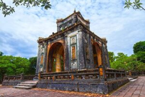 pagoda di tu duc hue