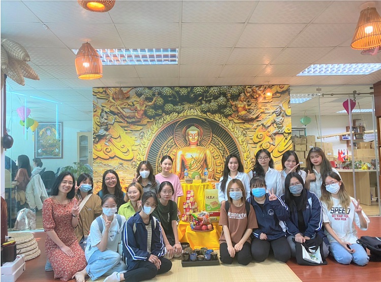 Experience-based learning at Horizon Vietnam travel agency for French-speaking students